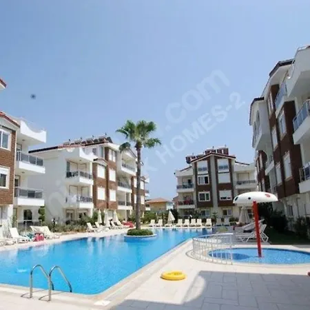 Gran Mediterra Sitesi Apartment